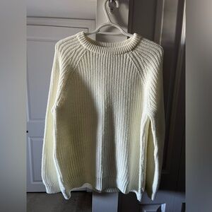 ⭐️2/30 | Vero Moda | Cream Crew Neck Sweater | Size Medium